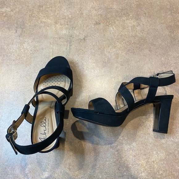 Open toe sandal heels NEW - Picture 4 of 6